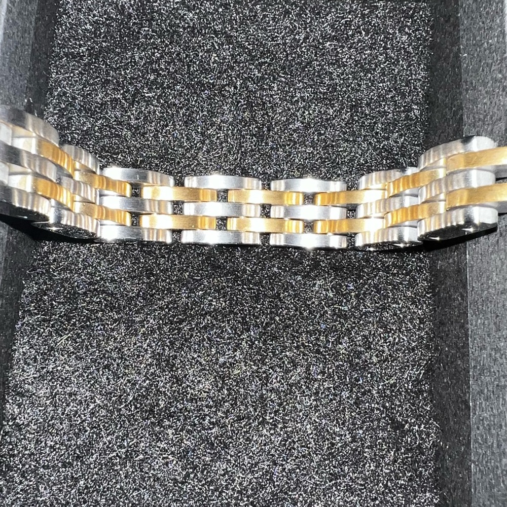 NEW STAINLESS STEEL MEN’S BRACELET / TWO TONE